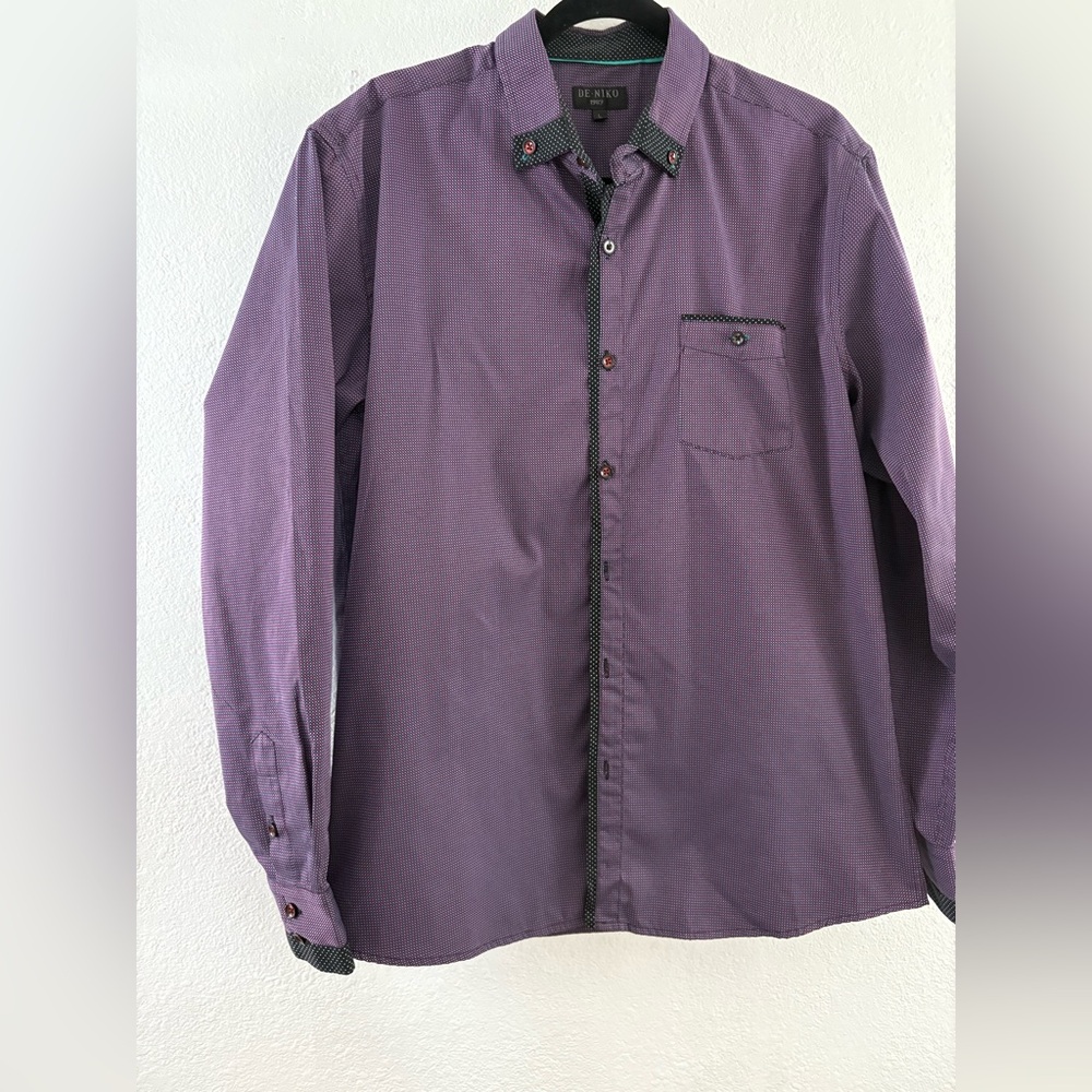 De Niko long sleeve button down purple shirt size L
